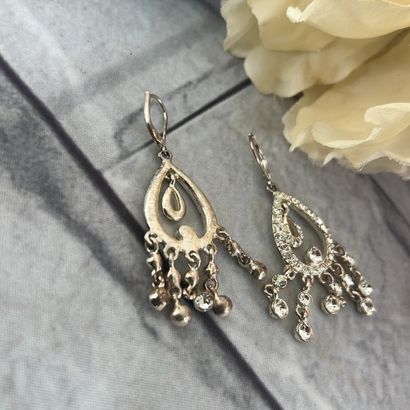 Tear drop chandelier bling earrings unbranded - Picture 3 of 5